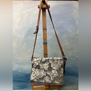 Patricia Nash Denim Embroidered Crossbody Purse Bag Handbag